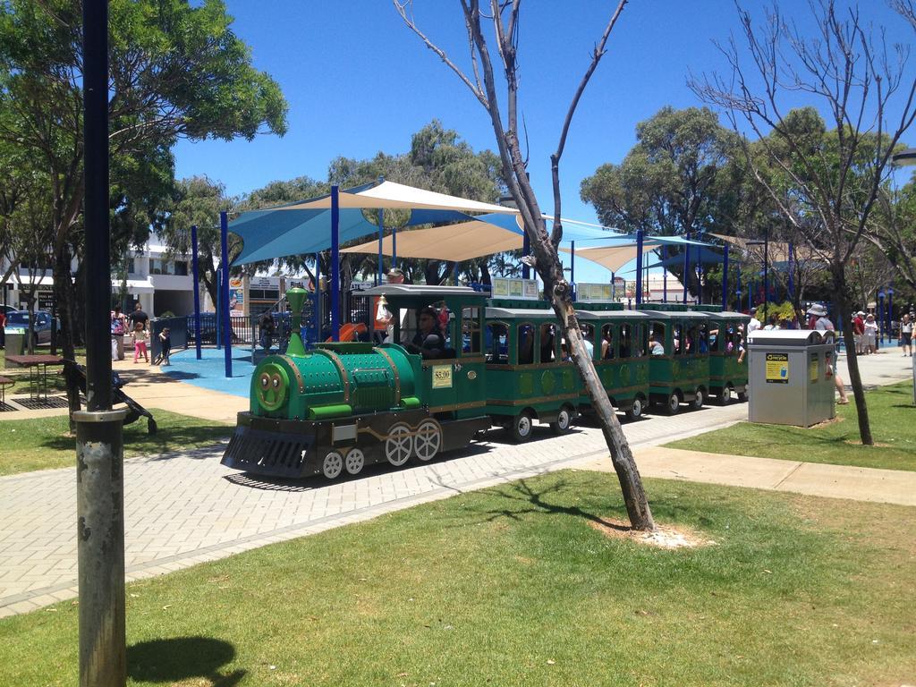 Mandurah Ocean Marina Chalets 외부 사진