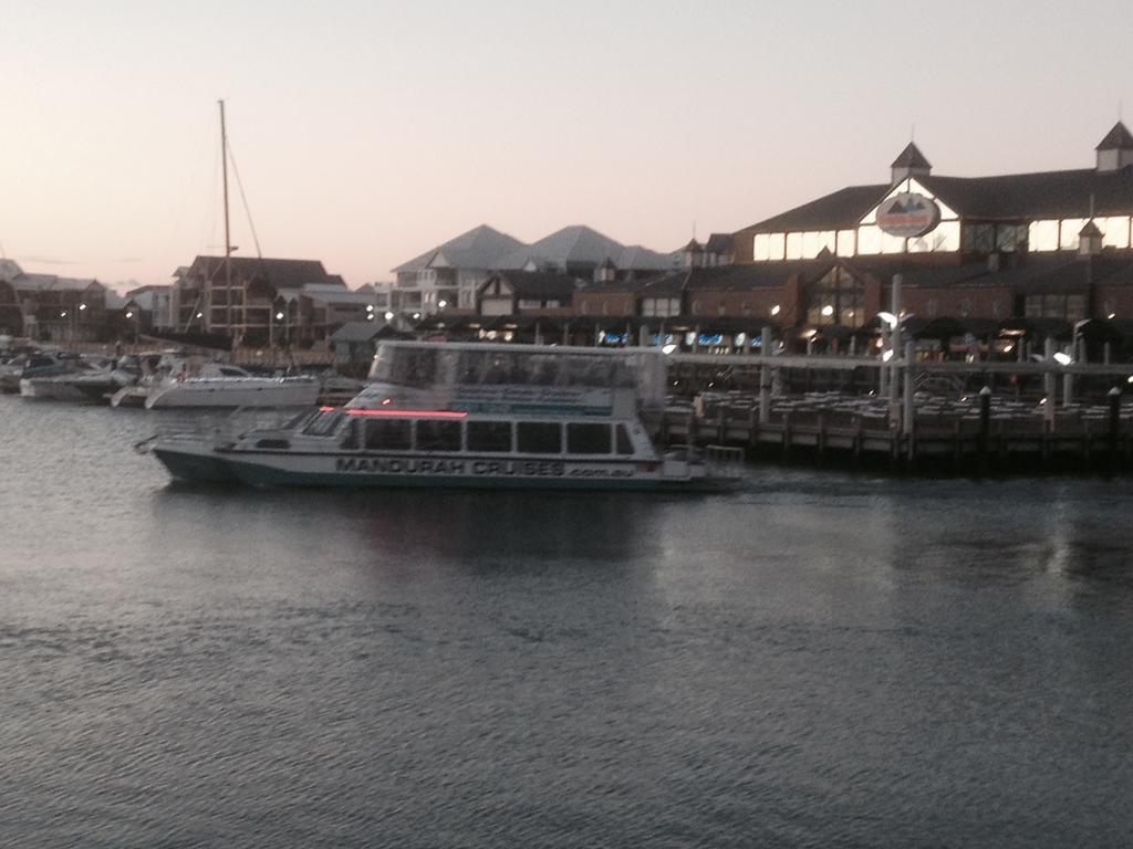 Mandurah Ocean Marina Chalets 외부 사진